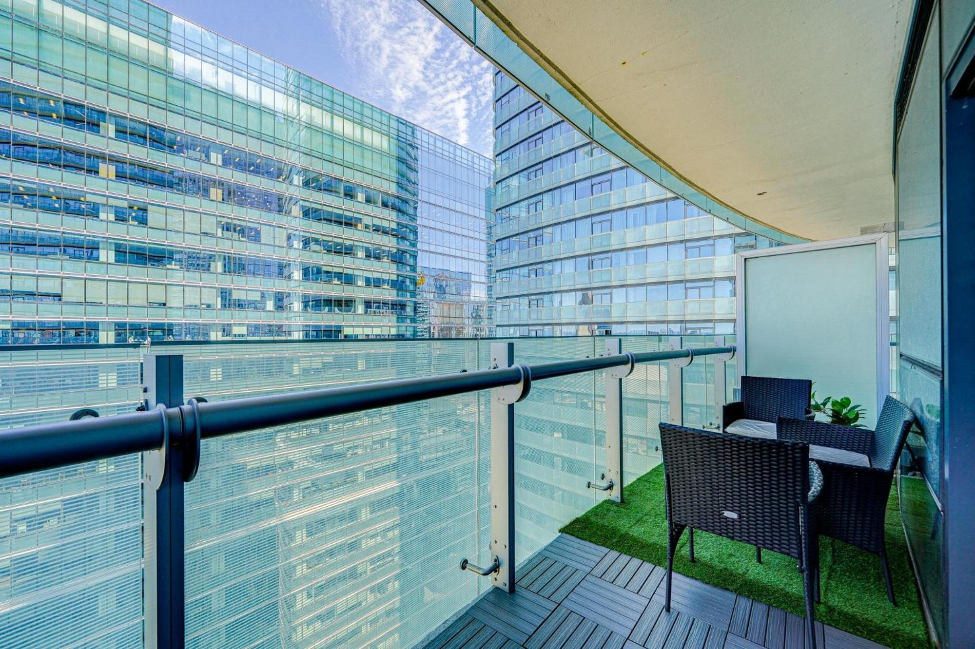 Skytree - Modern Rusty Condo Close To Union Station In Heart Of Downtown Торонто Екстериор снимка